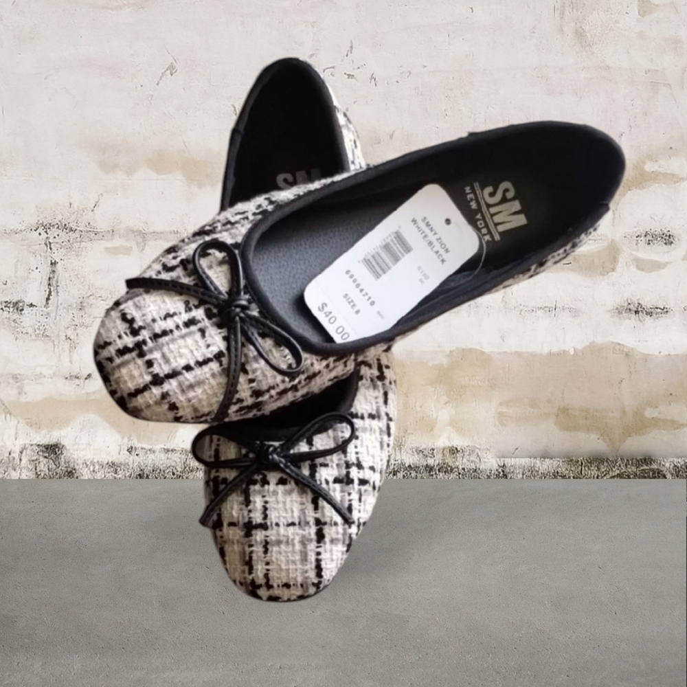 Stylish Black and White Women's Flats SM New York